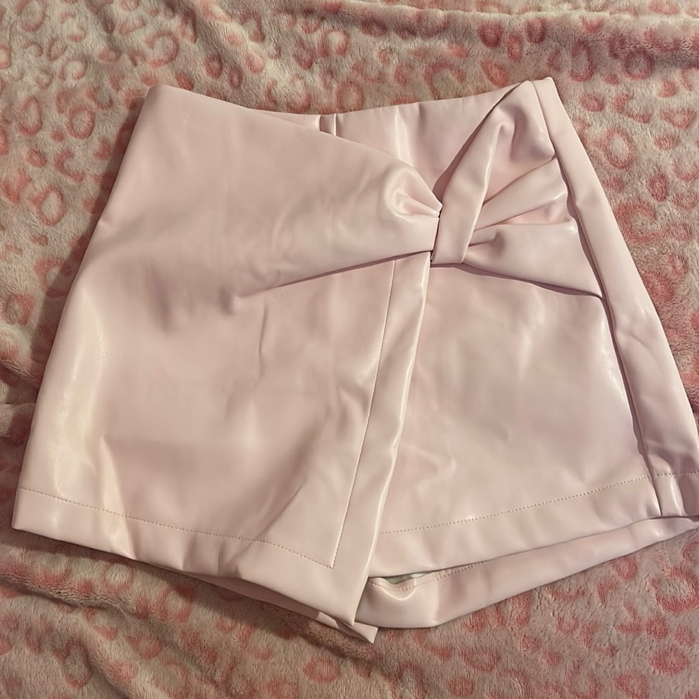 Francesca’s light pink skort